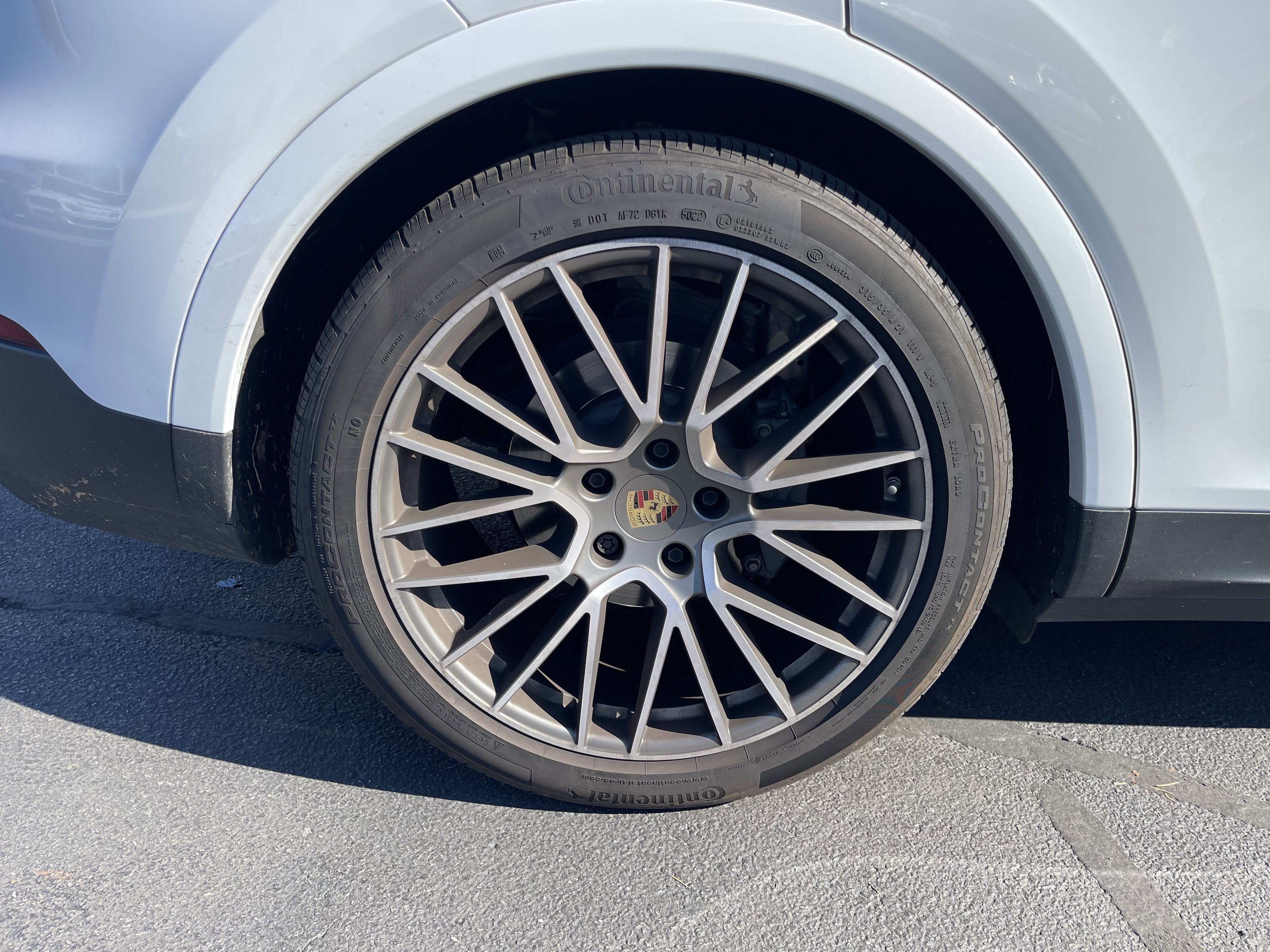 Used 2023 Porsche Cayenne S image 13