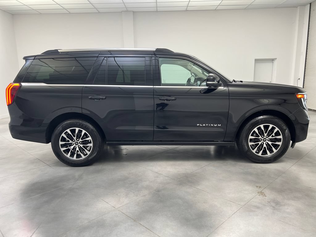 Used 2025 Ford Expedition Platinum AWD/4WD image 10