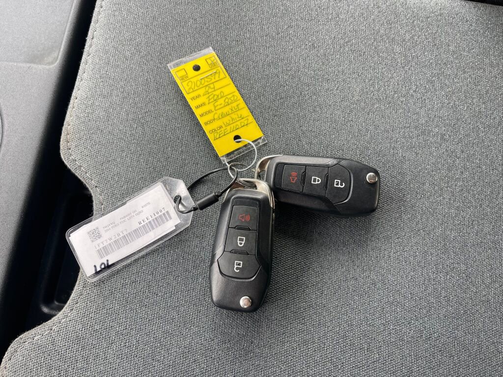 Used 2024 Ford F250 XLT image 4