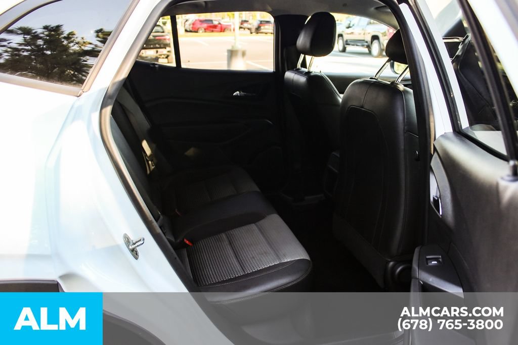 Used 2025 Chevrolet Trax LT FWD image 18