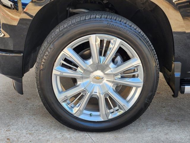 Used 2024 Chevrolet Silverado 1500 High Country w/ High Country Premium Package image 19