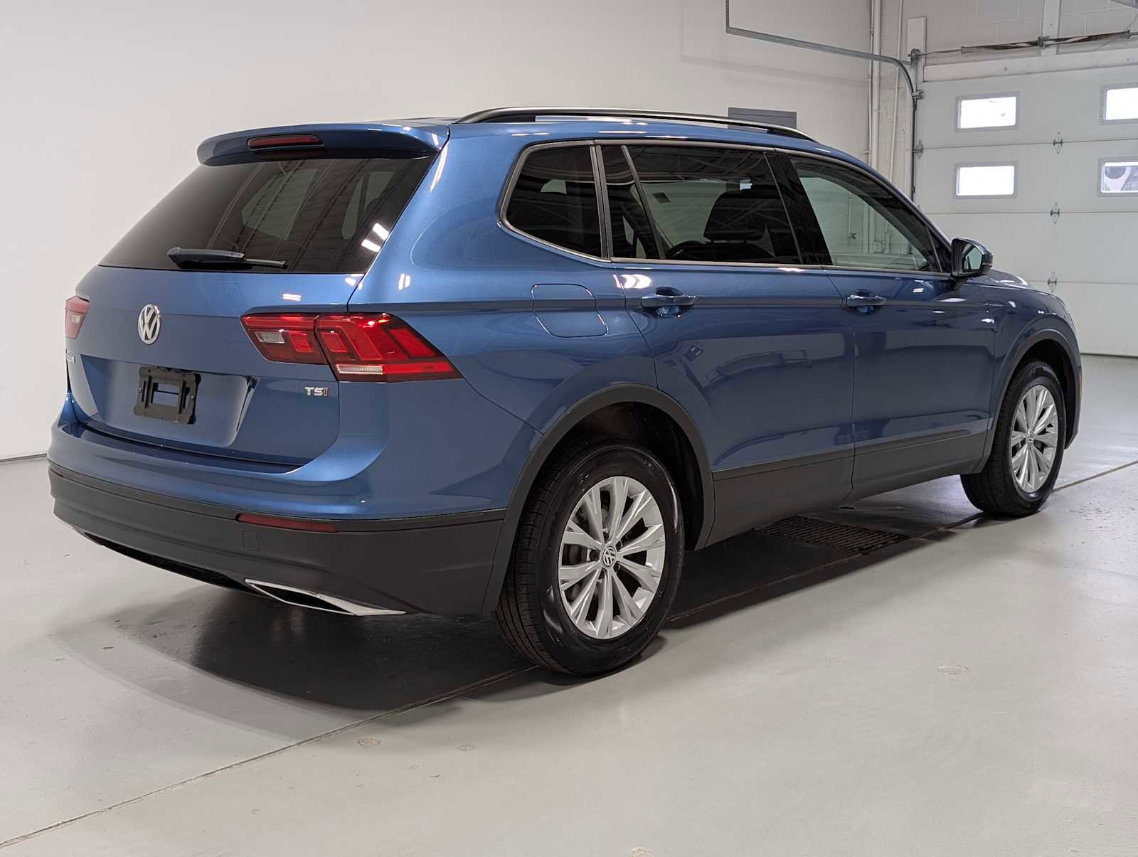 Used 2018 Volkswagen Tiguan S FWD image 8
