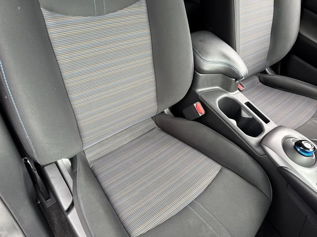 Certified 2025 Nissan Leaf S FWD image 27