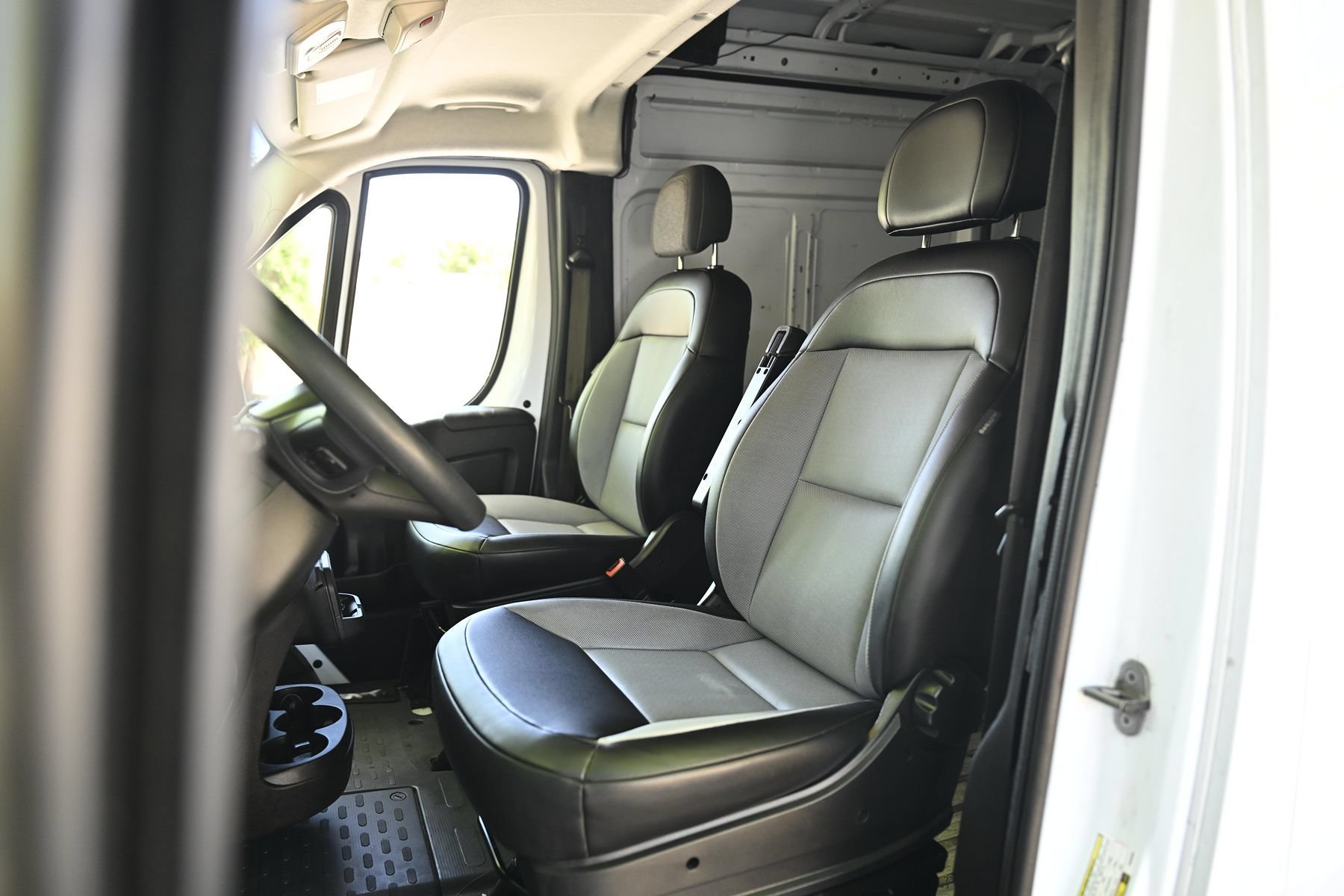 Used 2023 RAM ProMaster 2500 FWD image 11