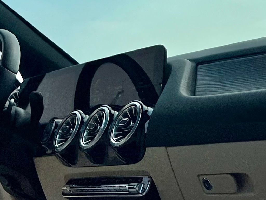 Certified 2023 Mercedes-Benz GLA 250 4MATIC image 18