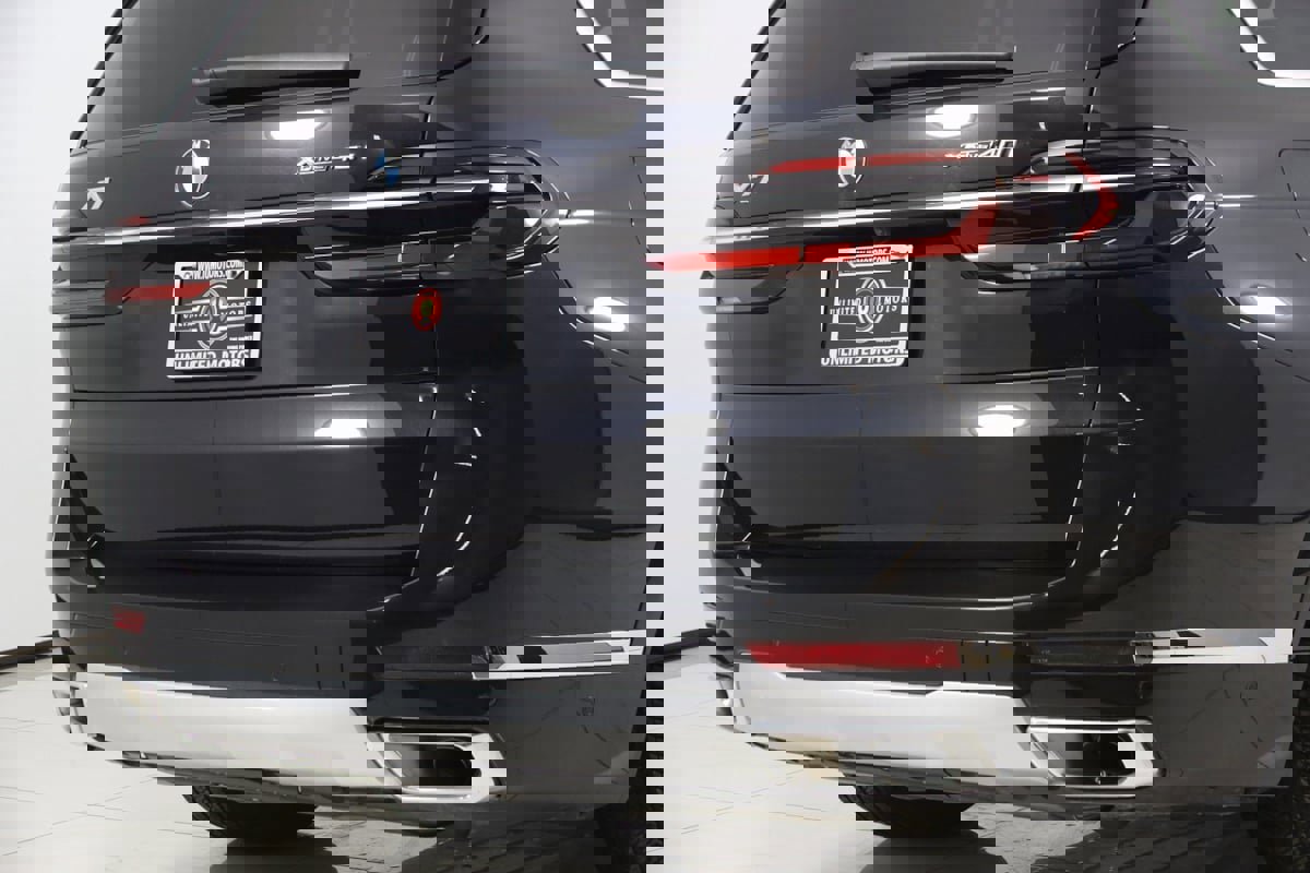 Used 2023 BMW X7 xDrive40i w/ Premium Package image 47