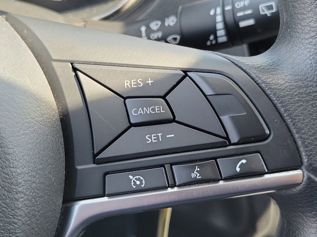Used 2020 Nissan Rogue Sport S image 22