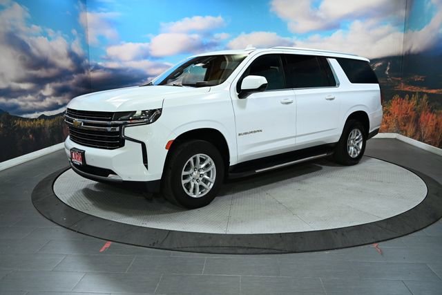 Used 2024 Chevrolet Suburban LT AWD/4WD image 3