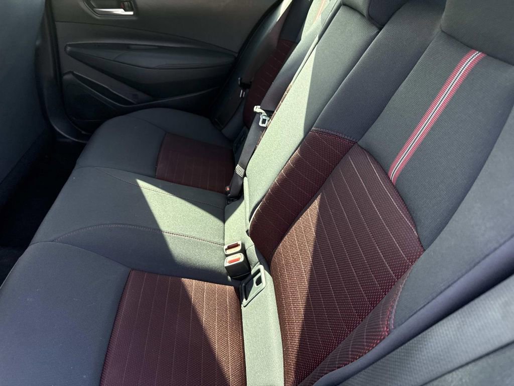 Used 2023 Toyota Corolla SE image 13