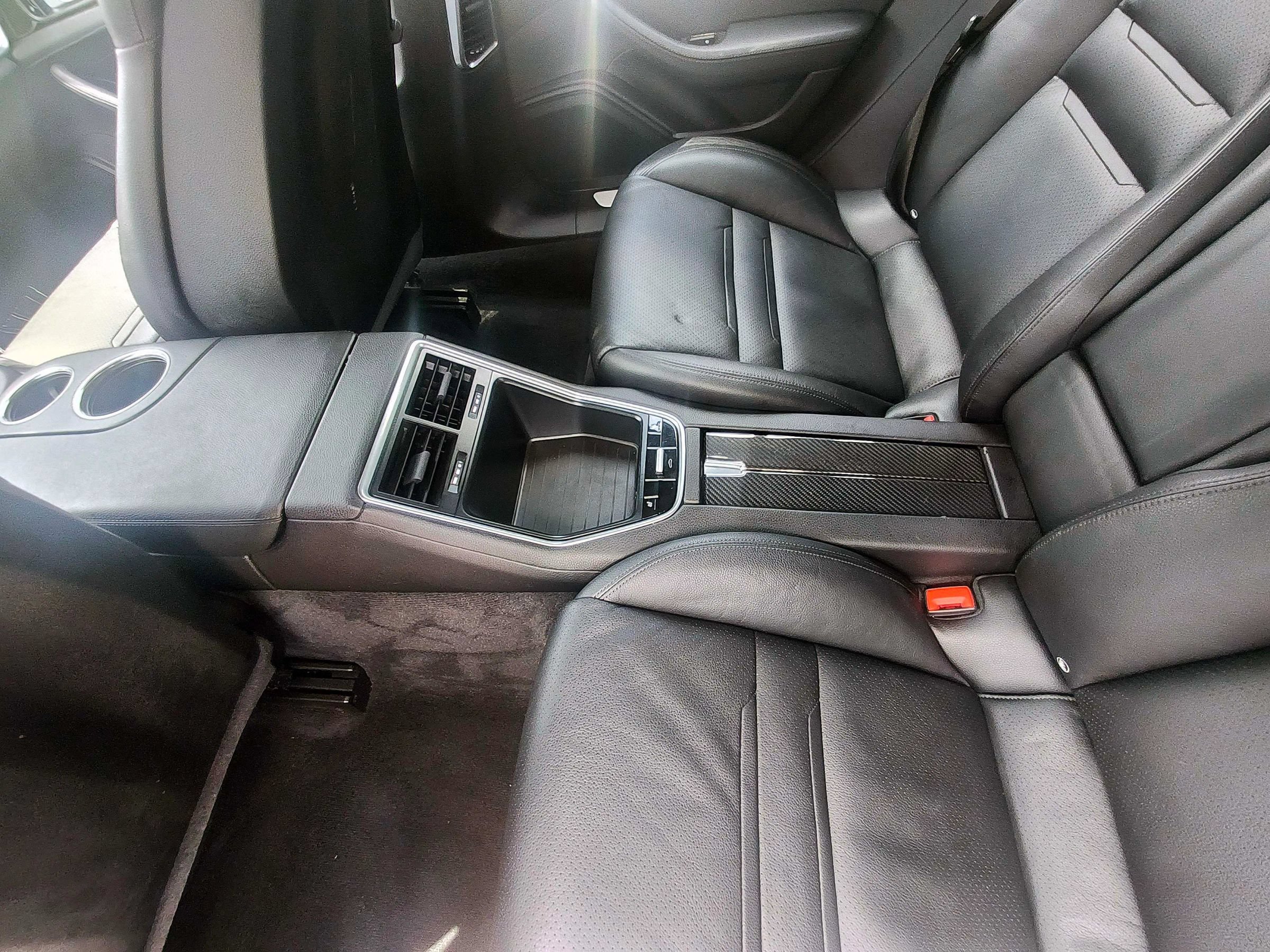 Used 2018 Porsche Panamera 4 AWD/4WD image 31