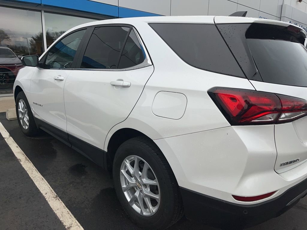 Used 2024 Chevrolet Equinox LT AWD/4WD image 4