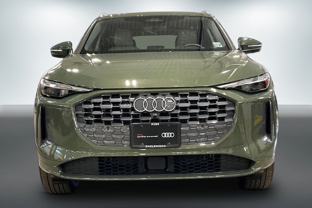 Certified 2025 Audi Q5 Premium w/ Convenience Package AWD/4WD image 3