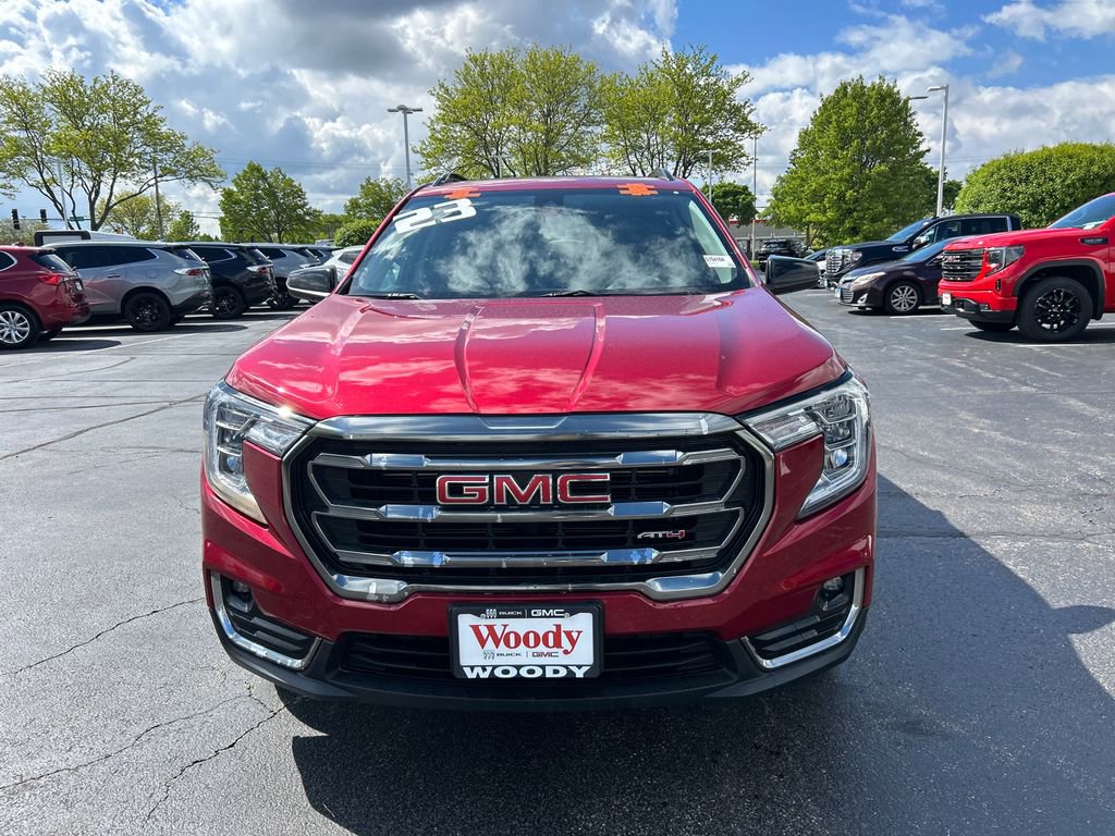 Used 2023 GMC Terrain AT4 AWD/4WD image 4
