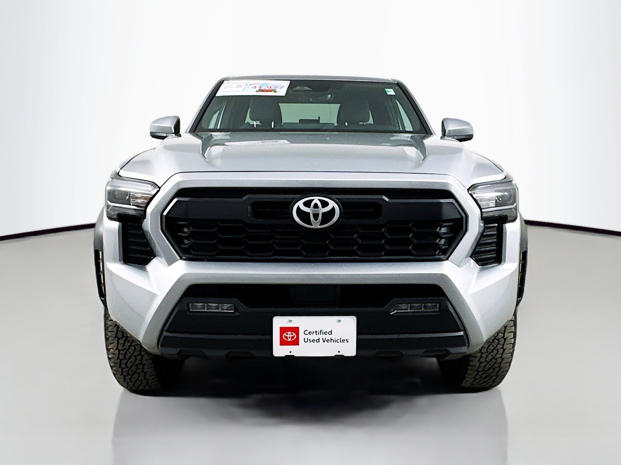 Certified 2025 Toyota Tacoma TRD Off-Road AWD/4WD image 2