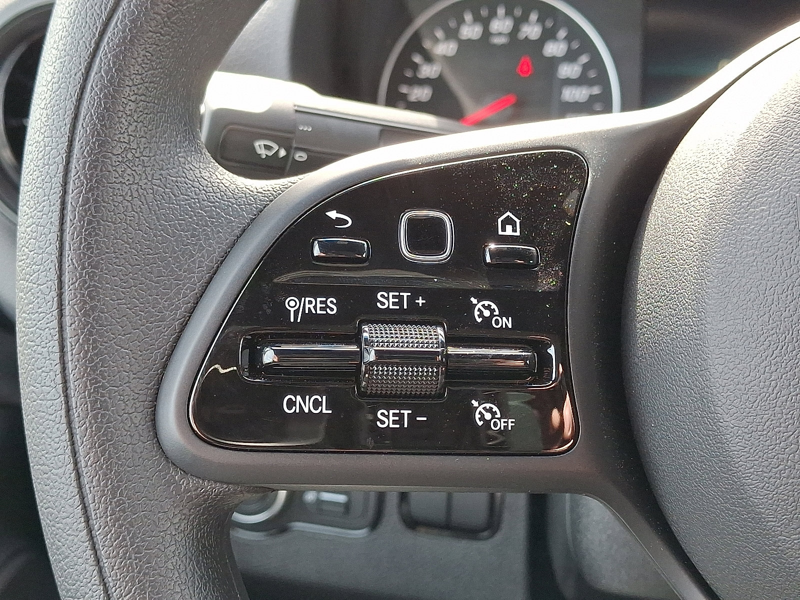 Used 2024 Mercedes-Benz Sprinter 2500 image 21