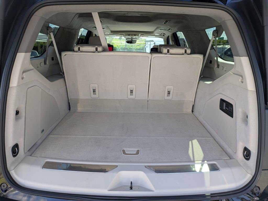 Certified 2024 Cadillac Escalade ESV Premium Luxury Platinum w/ Heavy-Duty Trailer Package image 19