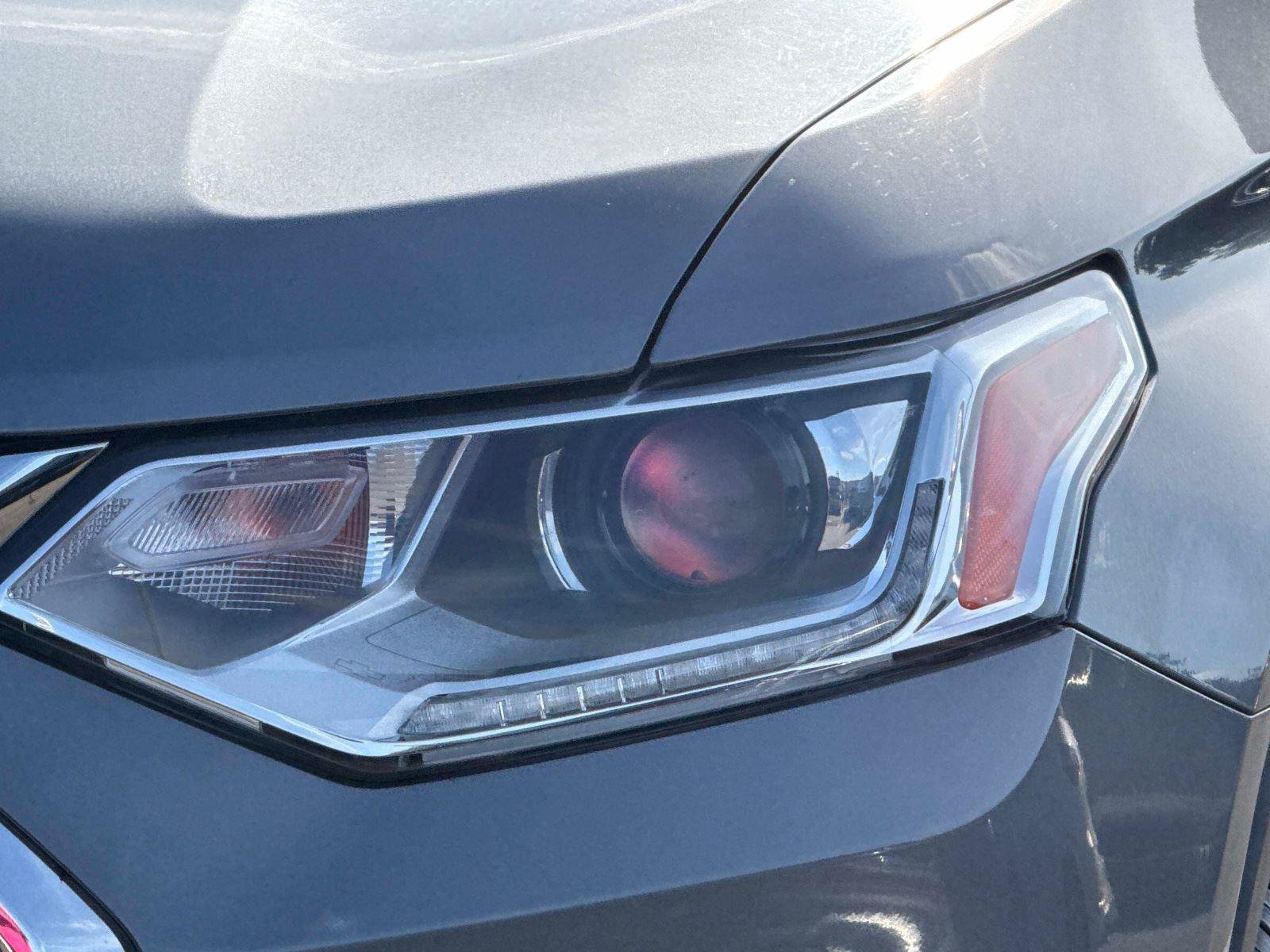 Used 2019 Chevrolet Traverse LS FWD image 9