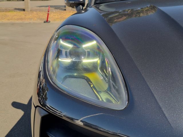 Used 2019 Porsche Macan AWD/4WD image 6