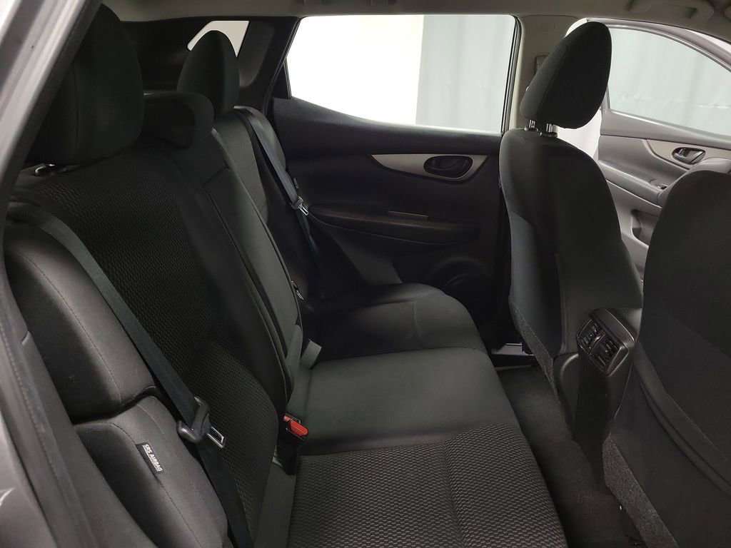 Used 2022 Nissan Rogue Sport S image 21