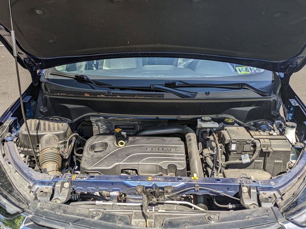 Used 2023 Chevrolet Equinox LS image 29