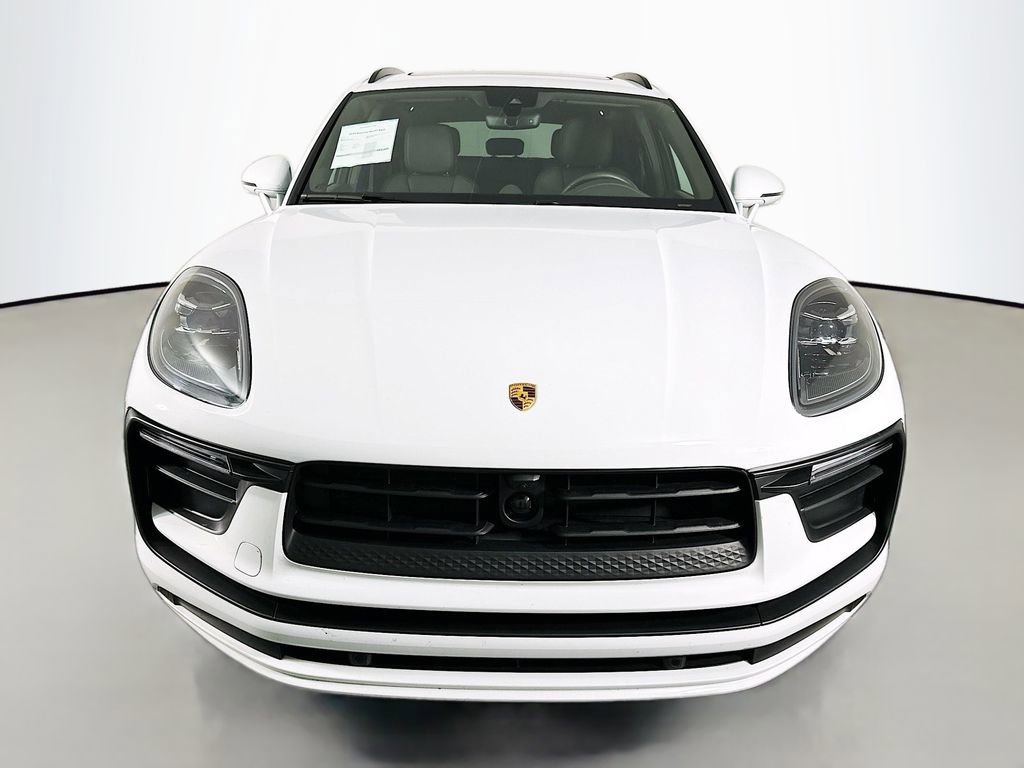 New 2025 Porsche Macan image 6