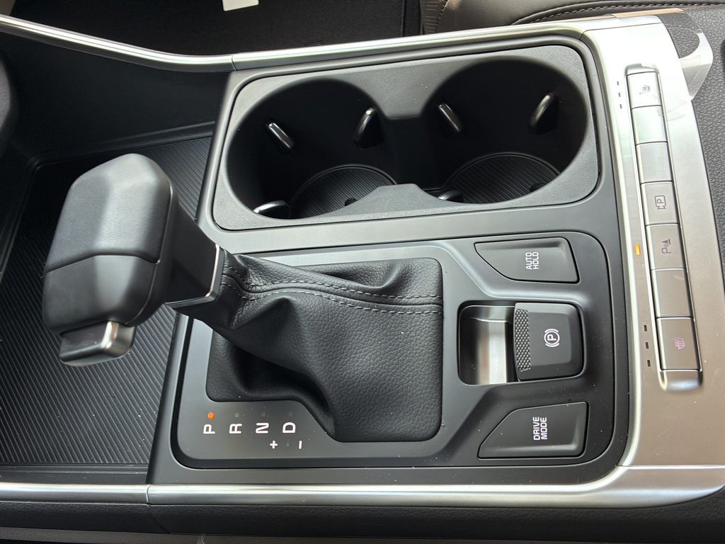 New 2026 Kia Carnival FWD image 31