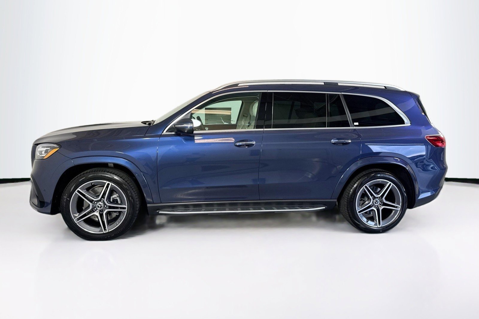 New 2026 Mercedes-Benz GLS 450 4MATIC image 8