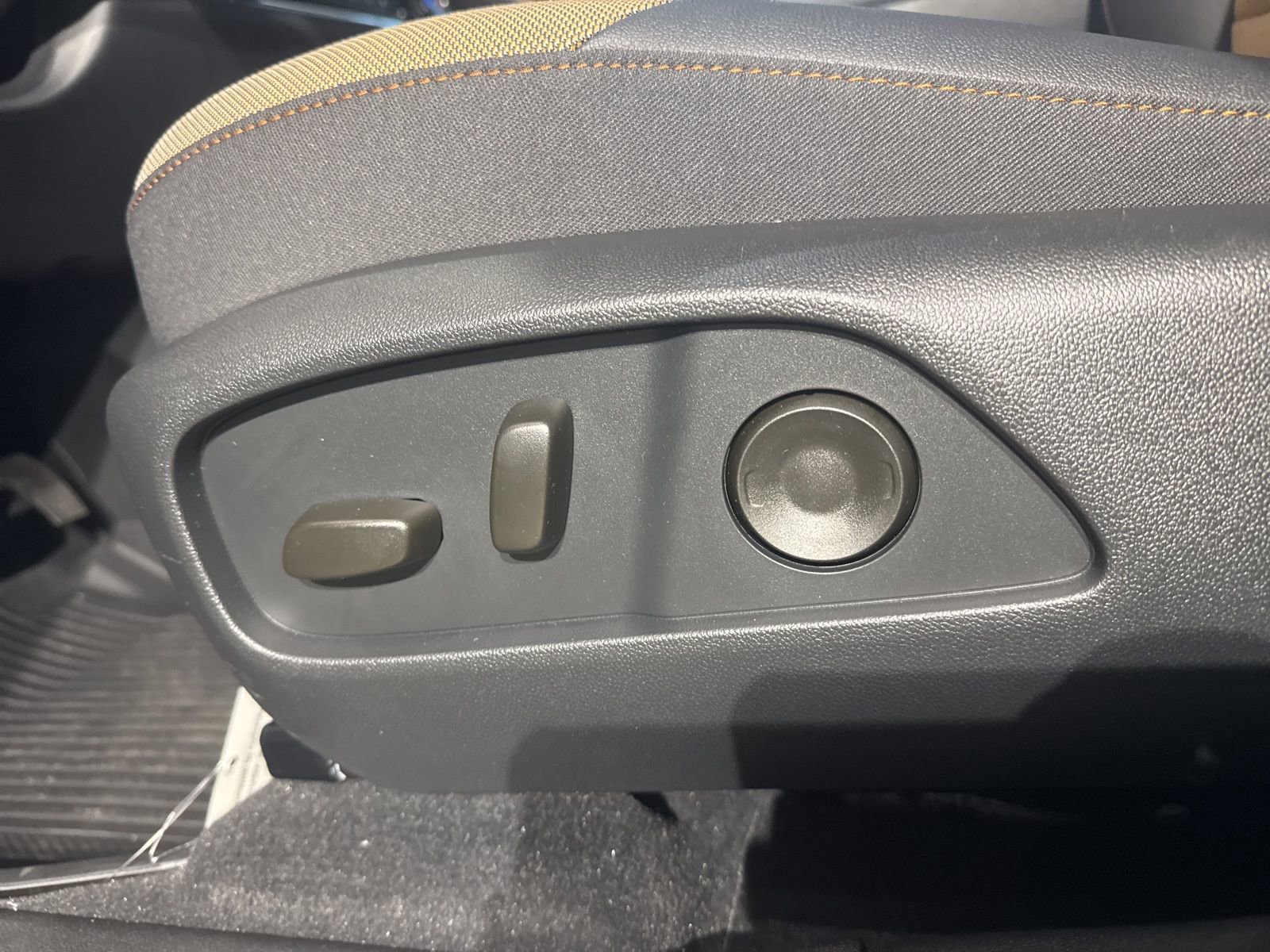 New 2026 Chevrolet Equinox ACTIV w/ Convenience Package III image 20
