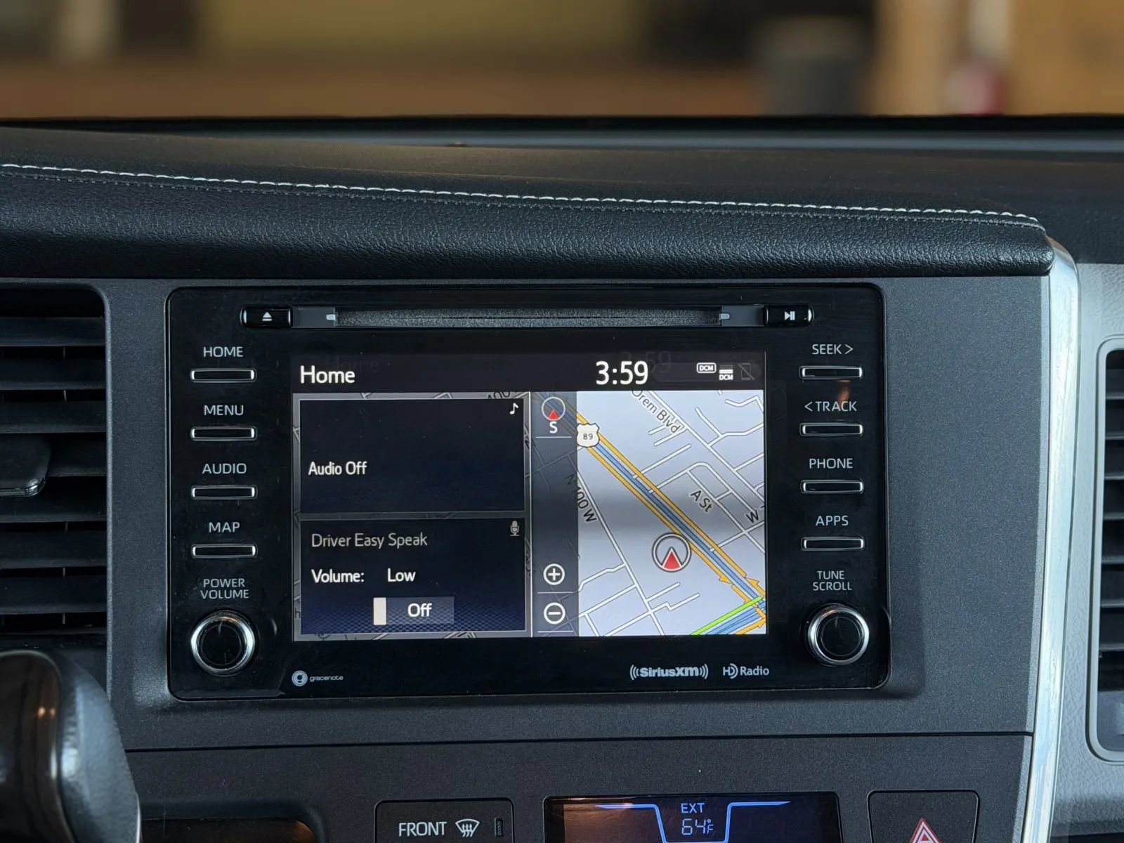 Used 2019 Toyota Sienna XLE w/ XLE Navigation Package FWD image 37