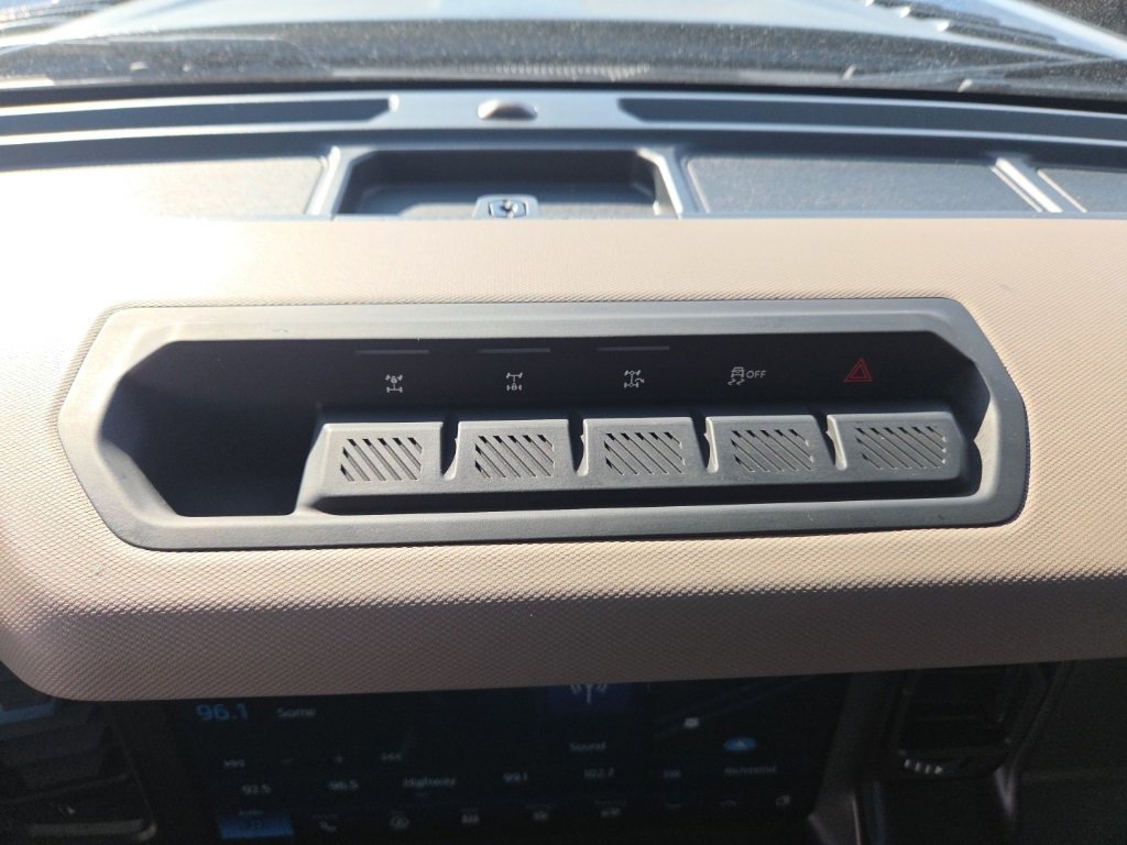 Used 2023 Ford Bronco Wildtrak image 21