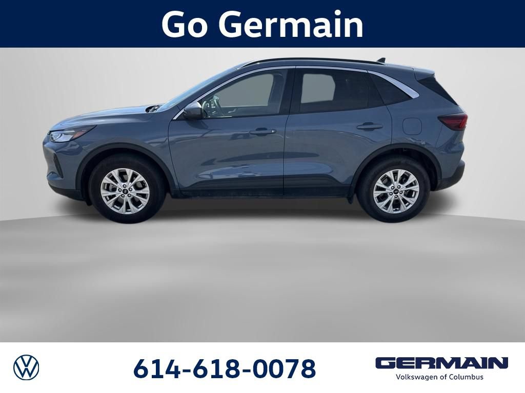 Used 2023 Ford Escape Active w/ Tech Pack #2 AWD/4WD image 3