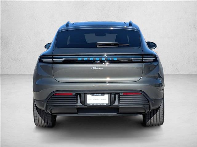 Used 2025 Porsche Macan Electric image 10