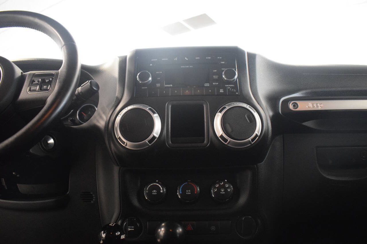 Used 2011 Jeep Wrangler Rubicon w/ Trailer Tow Group image 50