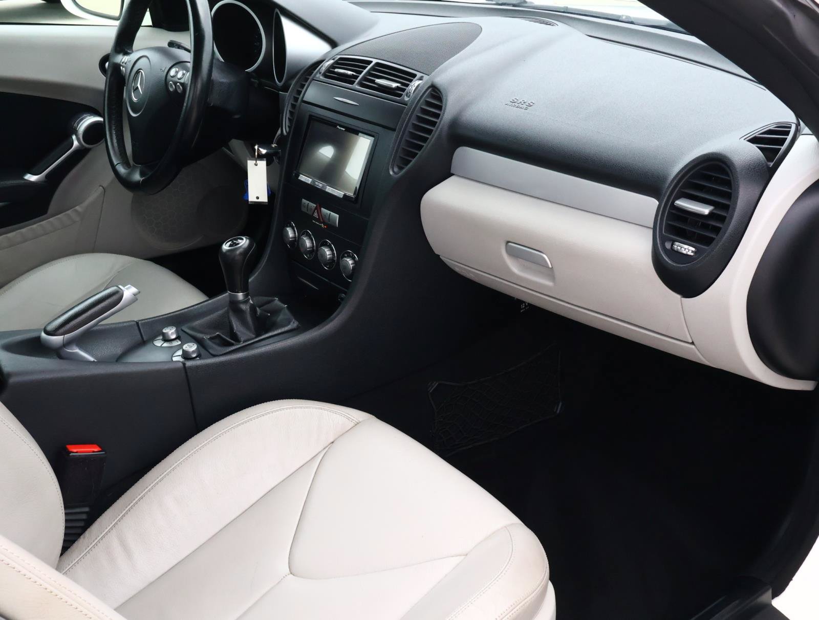 Used 2008 Mercedes-Benz SLK 280 image 15