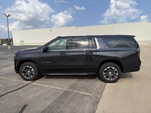 New 2026 Chevrolet Suburban LT w/ Advanced Technology Package AWD/4WD image 8