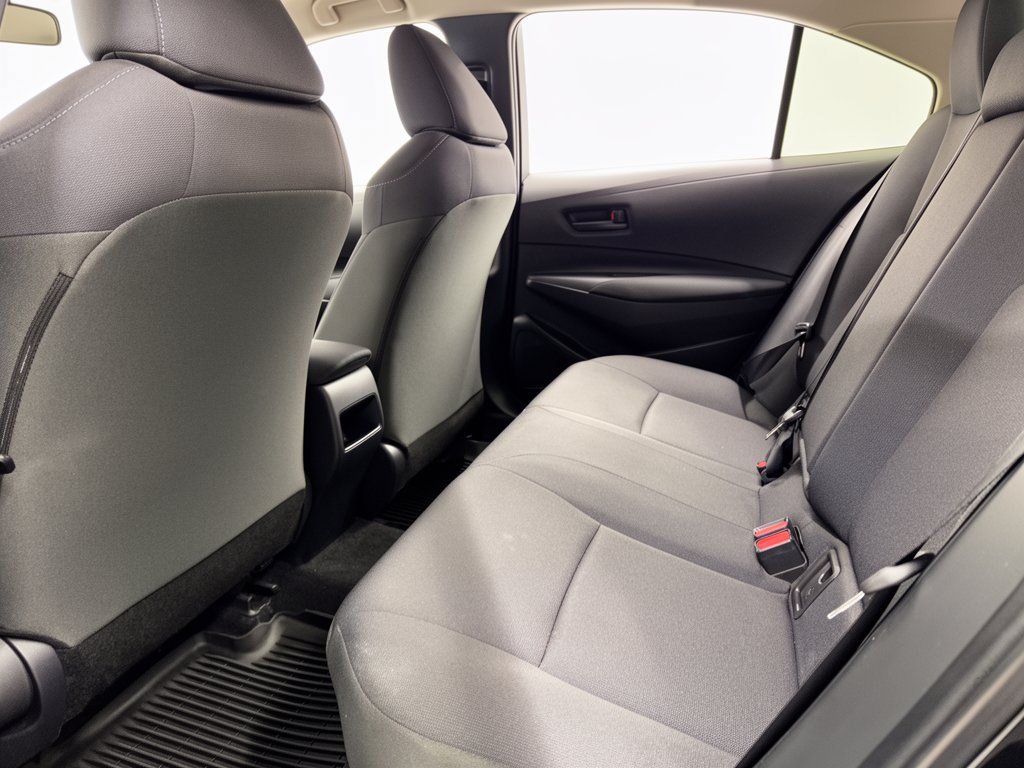 Used 2022 Toyota Corolla LE FWD image 25
