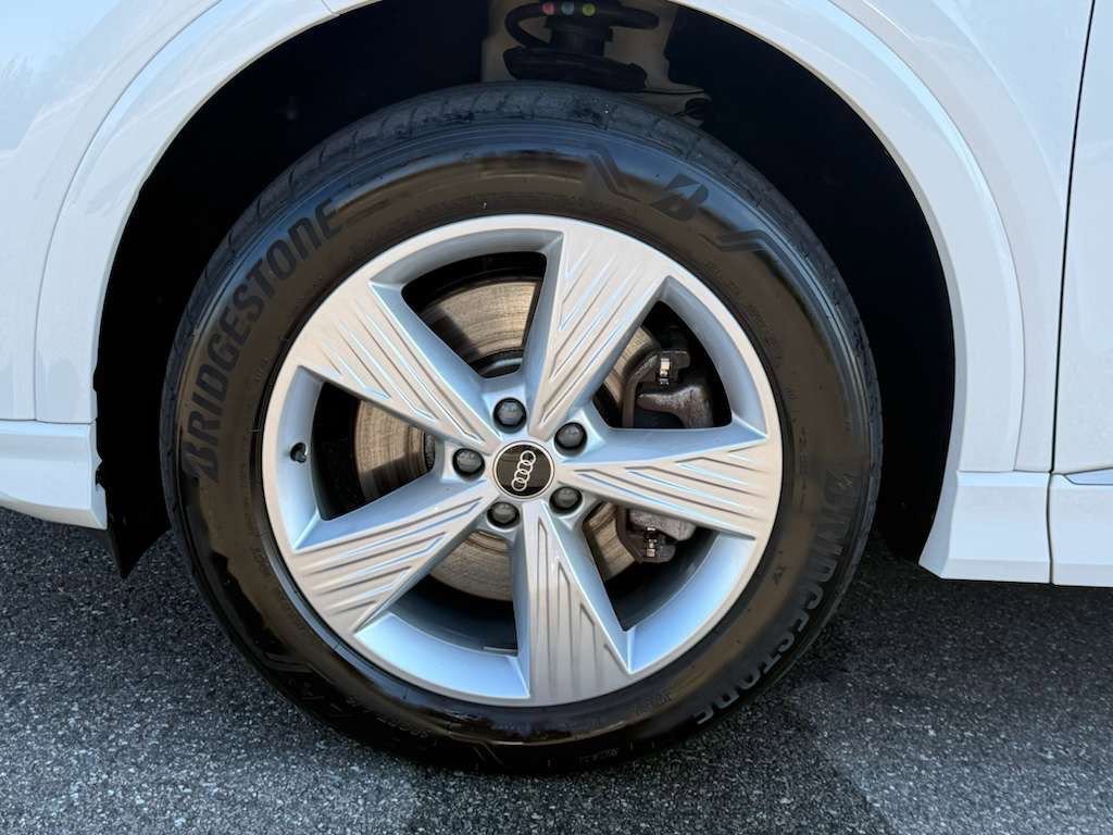 Used 2024 Audi Q4 e-tron Premium w/ Convenience Package image 49