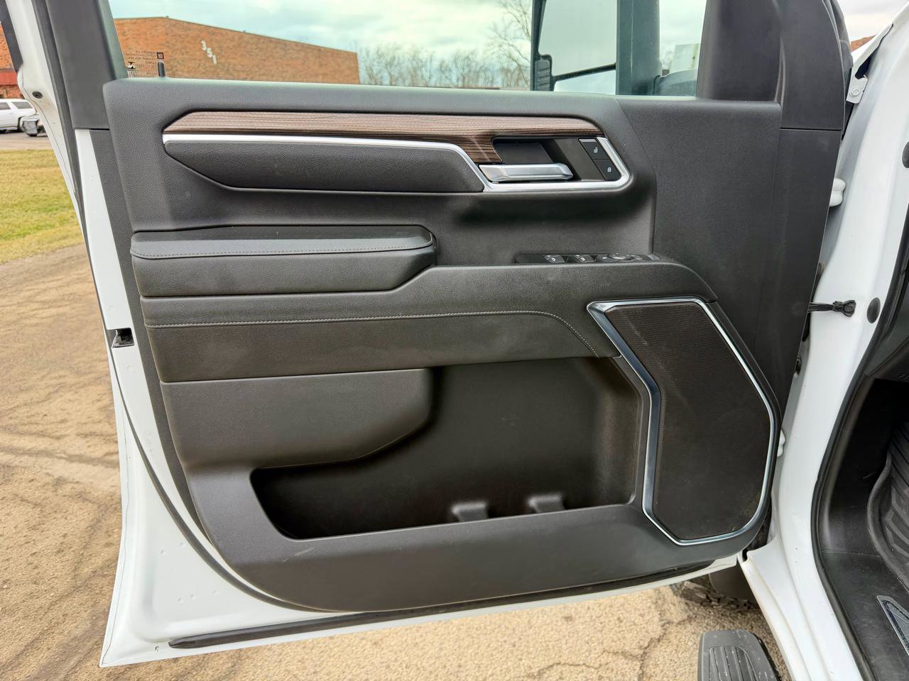 Used 2024 Chevrolet Silverado 2500 LT image 15