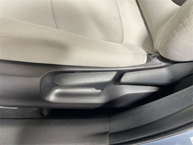 Used 2022 Toyota Corolla LE image 12