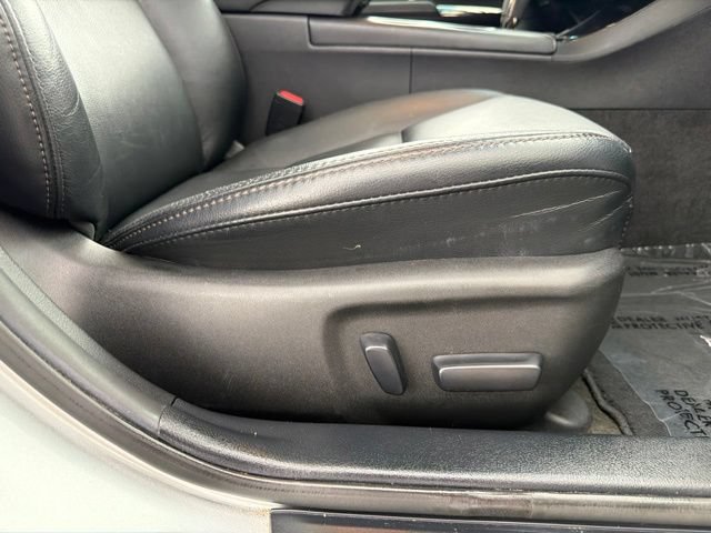 Used 2015 Toyota Avalon XLE Touring FWD image 29