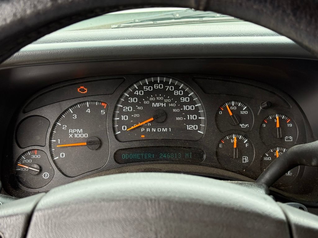 Used 2006 Chevrolet Silverado 2500 LT w/ Skid Plate Package AWD/4WD image 18