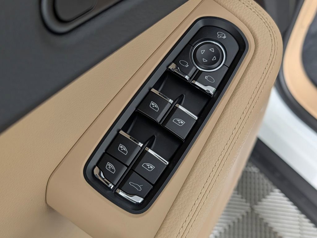 New 2026 Porsche Macan image 27