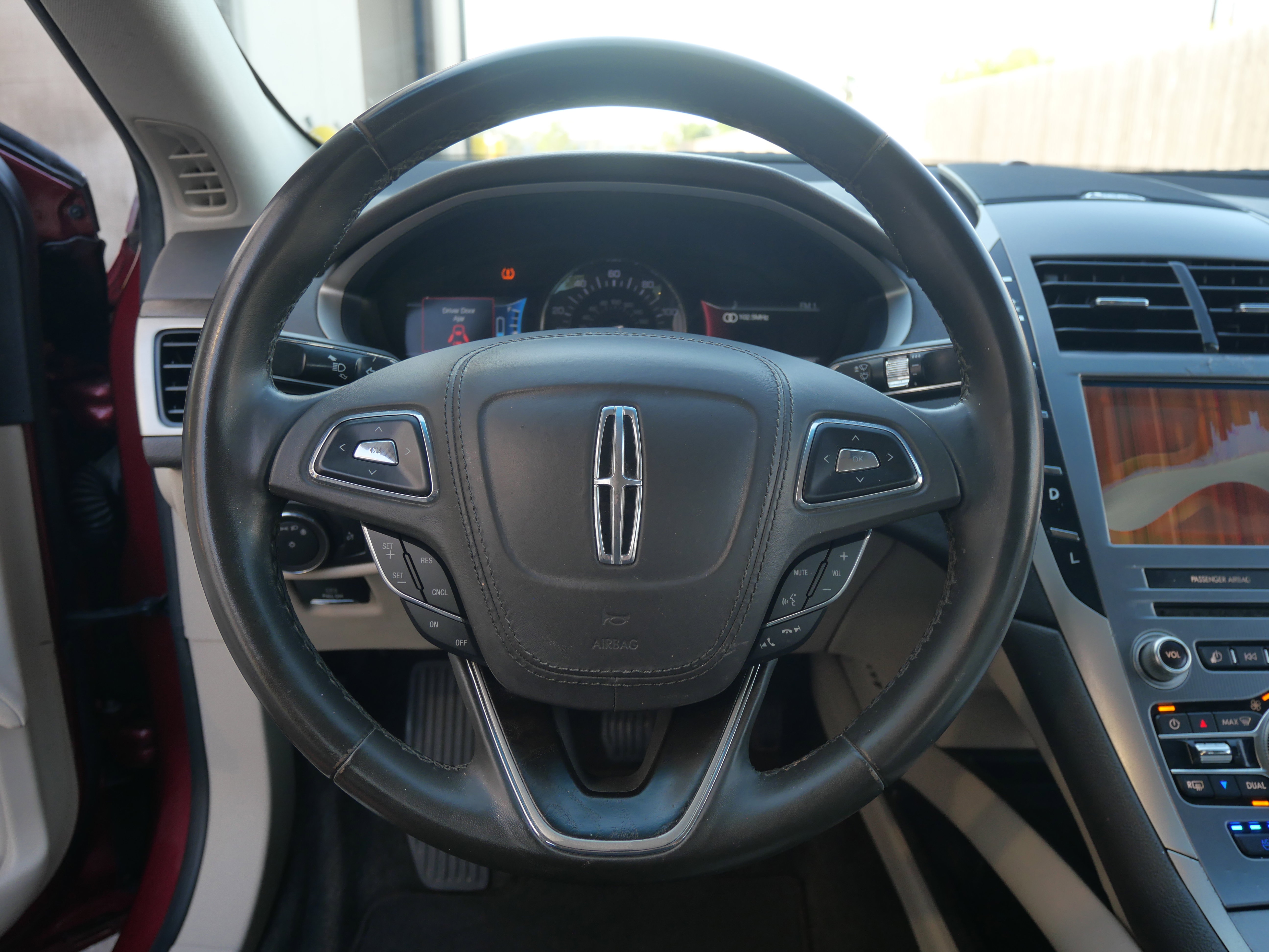 Used 2018 Lincoln MKZ Reserve image 21