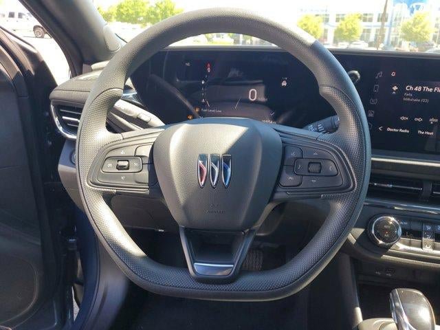 Used 2025 Buick Envista Preferred w/ Advanced Safety Package image 30