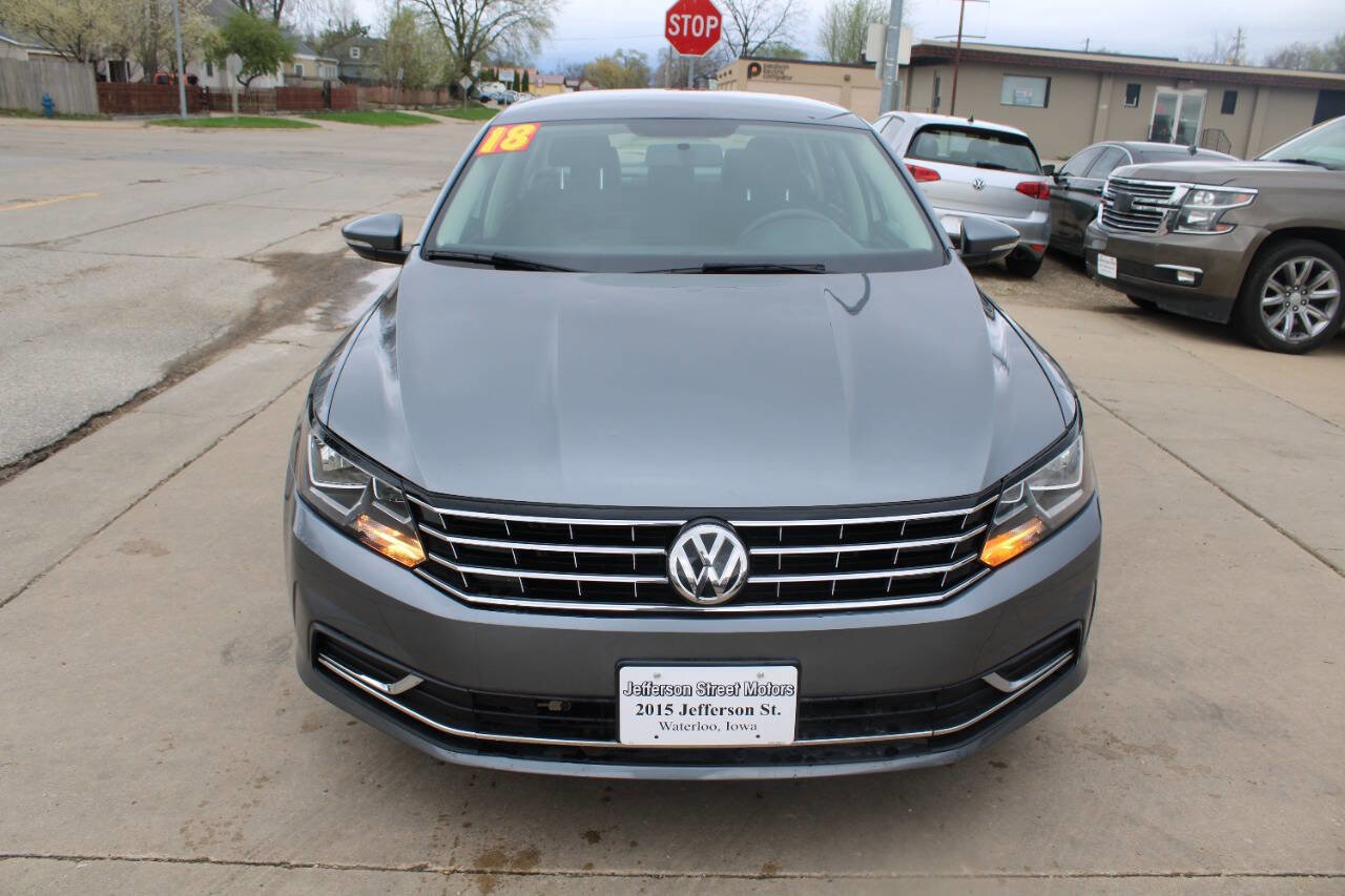 Used 2018 Volkswagen Passat 2.0T S FWD image 4