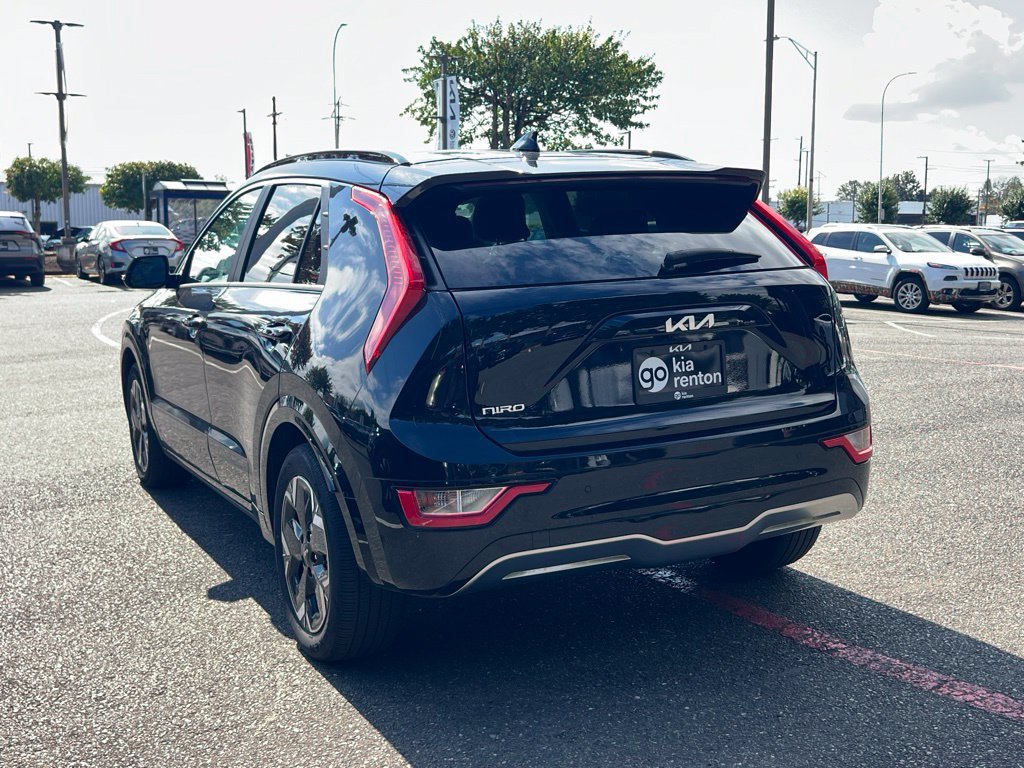 Used 2023 Kia Niro Wind w/ Wind Preserve Package FWD image 7