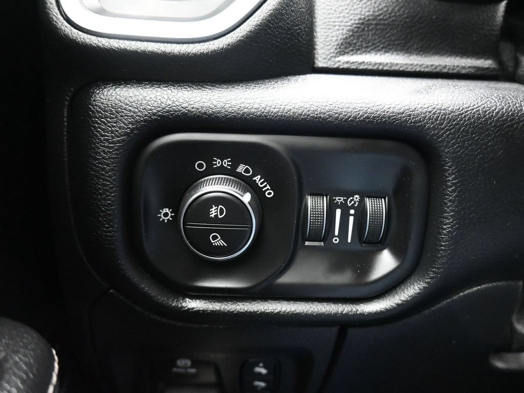 Used 2020 RAM 1500 Laramie AWD/4WD image 28