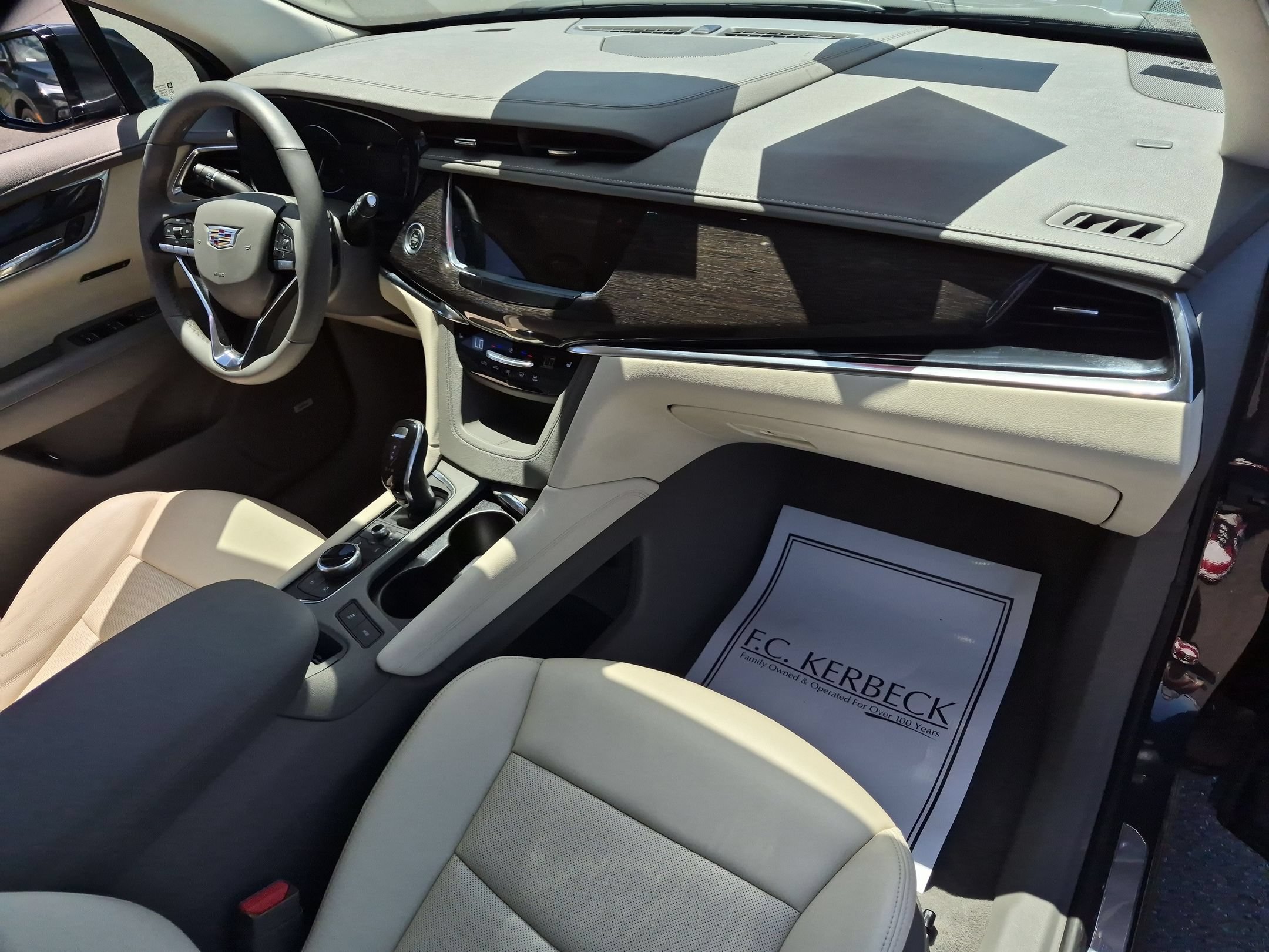 Certified 2021 Cadillac XT6 Premium Luxury w/ LPO, Floor Liner Package FWD image 26