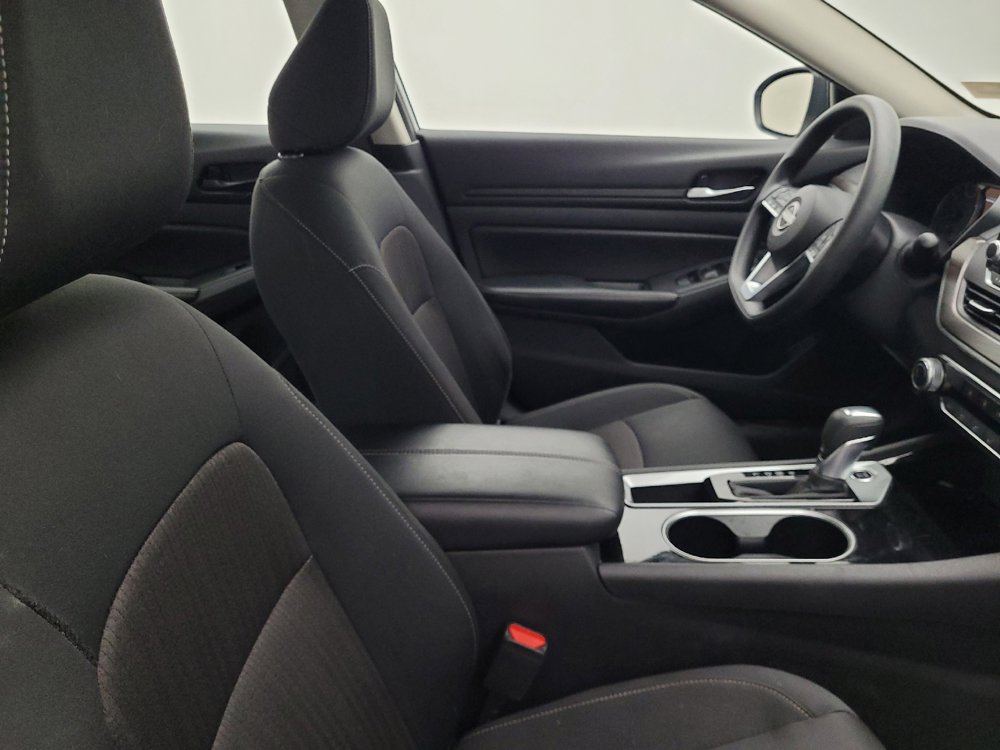 Used 2024 Nissan Altima 2.5 SV image 21