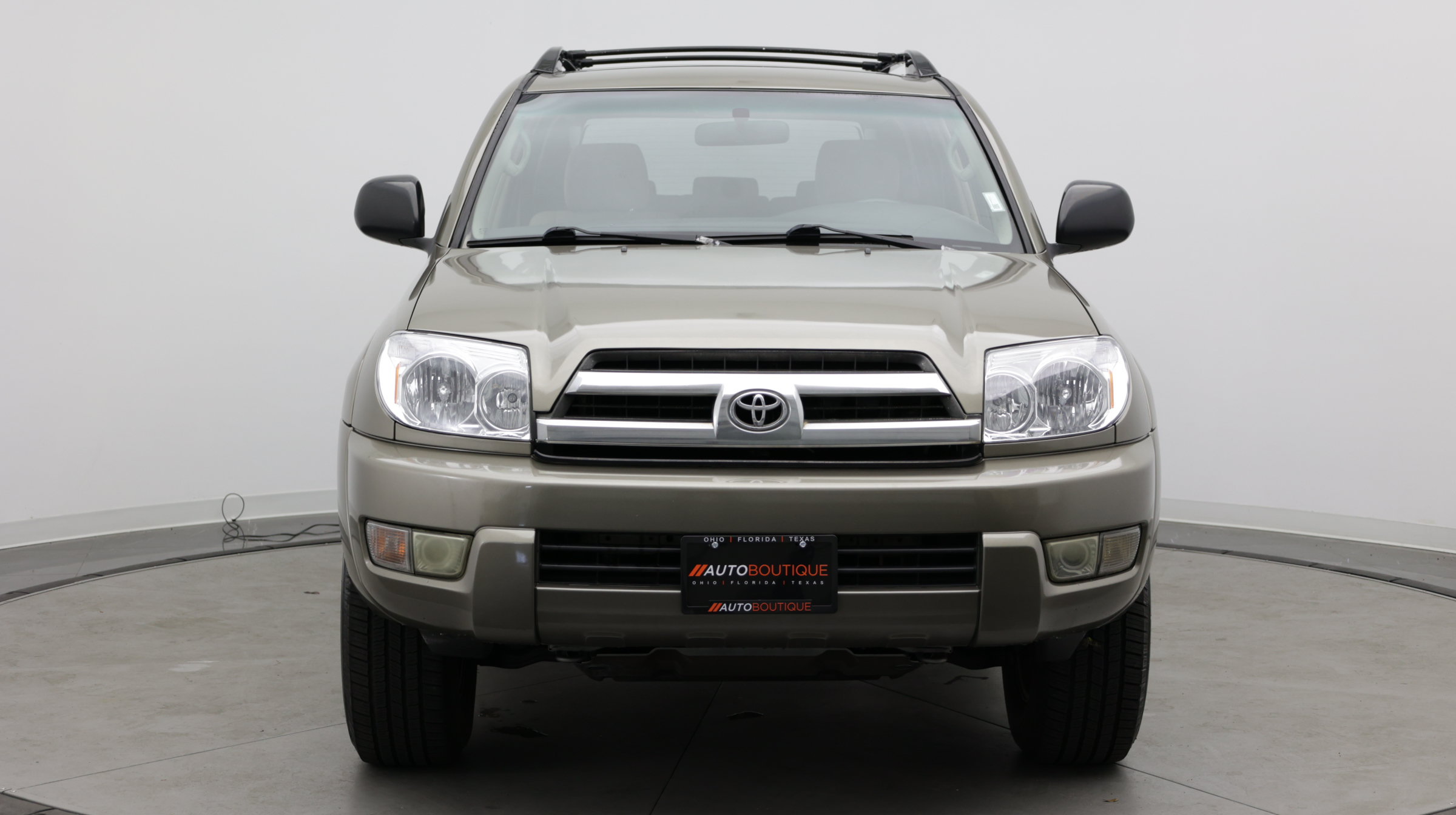 Used 2005 Toyota 4Runner SR5 RWD image 2